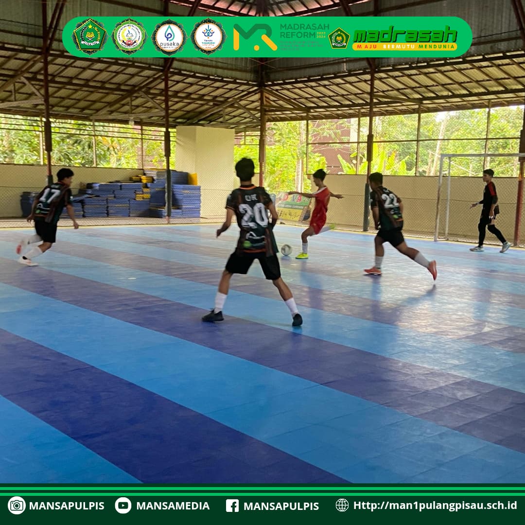 PERTANDINGAN FUTSAL MAN 1 PULANG PISAU B VS SMAN 1 KAPUAS B