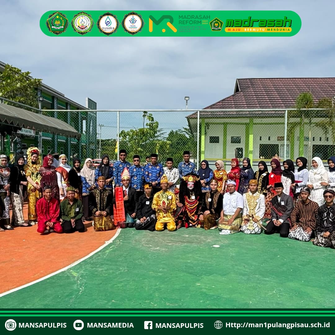  MAN 1 PULANG PISAU GELAR LOMBA PARADE BAJU ADAT NUSANTARA